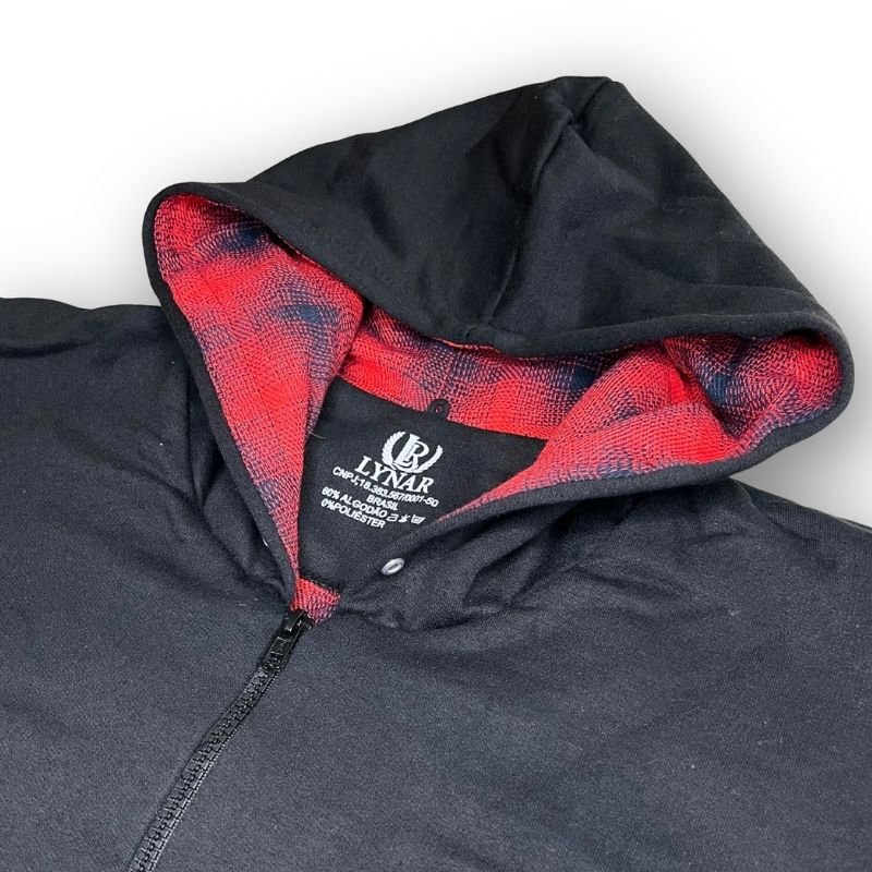 Moletom de Ziper na cor Preto da marca Lynar